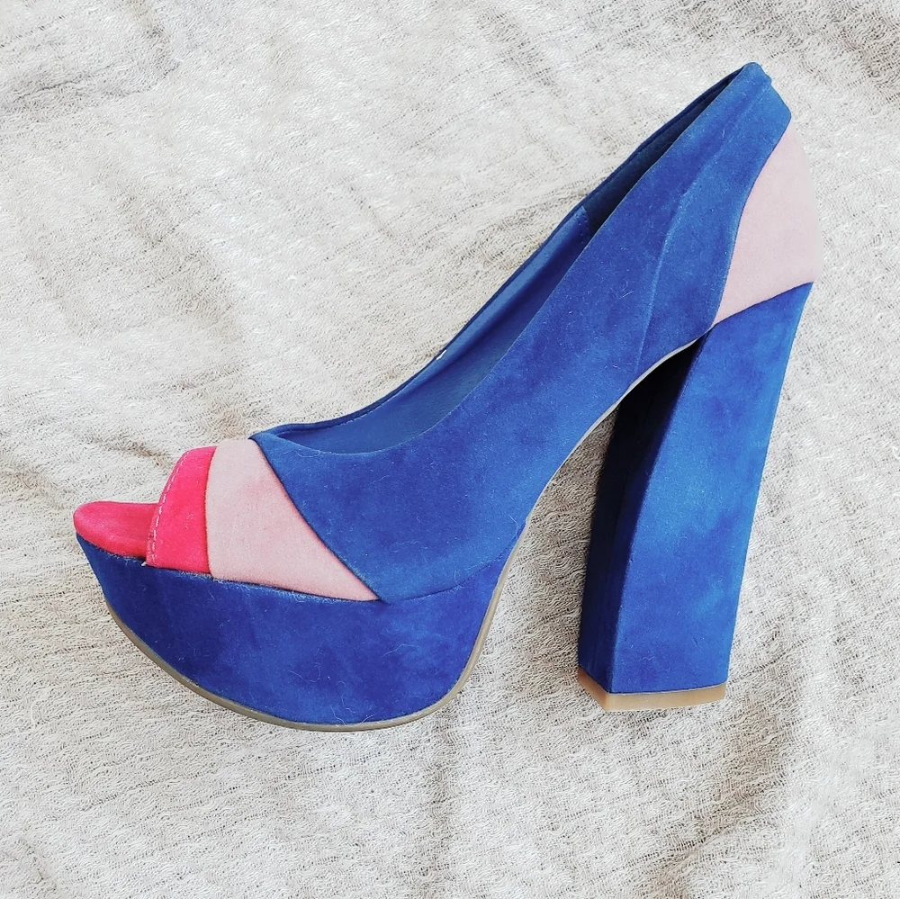 NWT! Bamboo Platform Heel